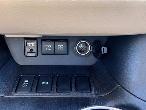 Used 2018 Toyota Highlander Plus image 31