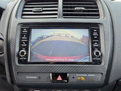 Used 2020 Mitsubishi Outlander Sport ES image 15