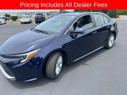 Used 2023 Toyota Corolla XLE FWD image 1