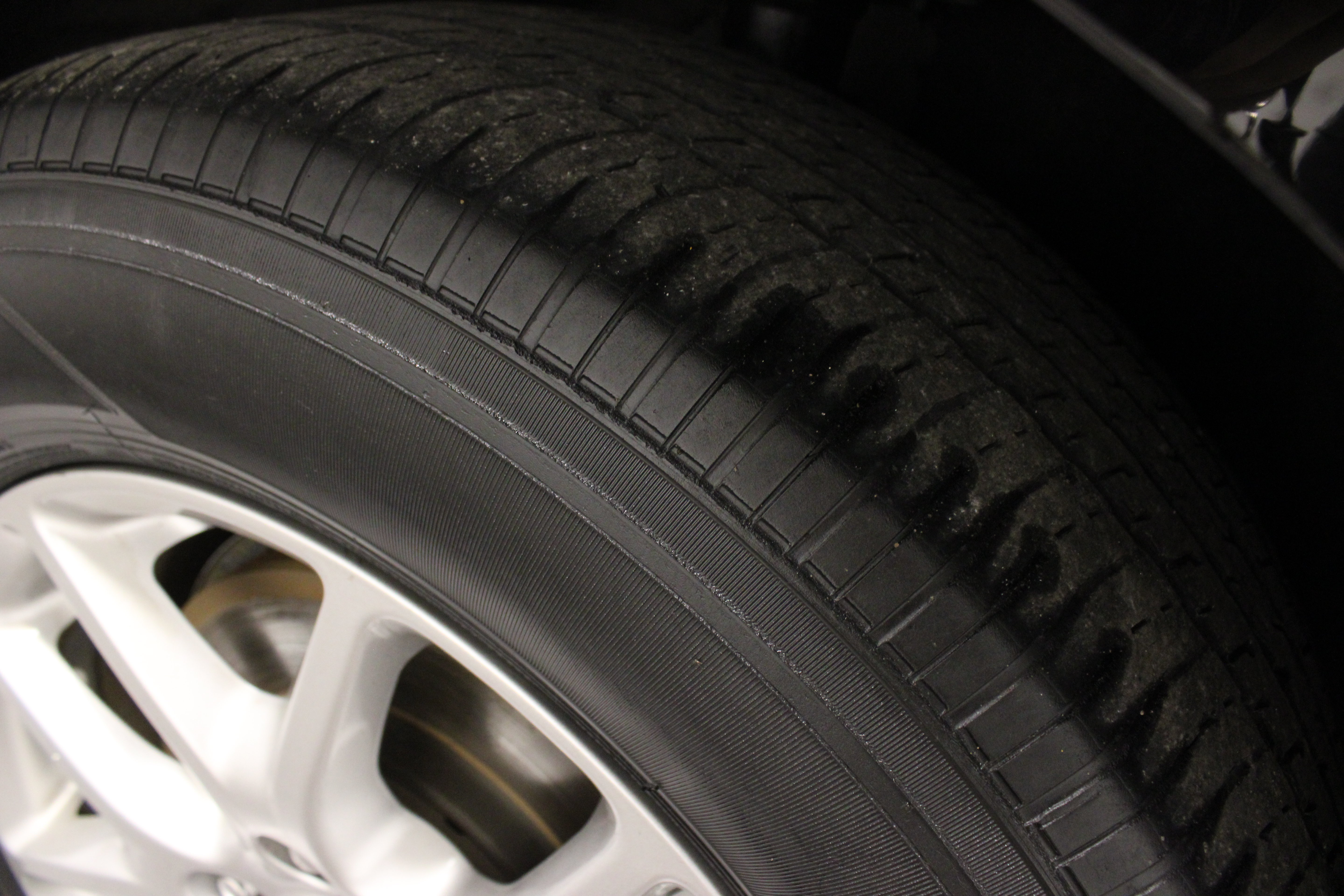 Used 2024 Chrysler Pacifica Touring-L FWD image 12