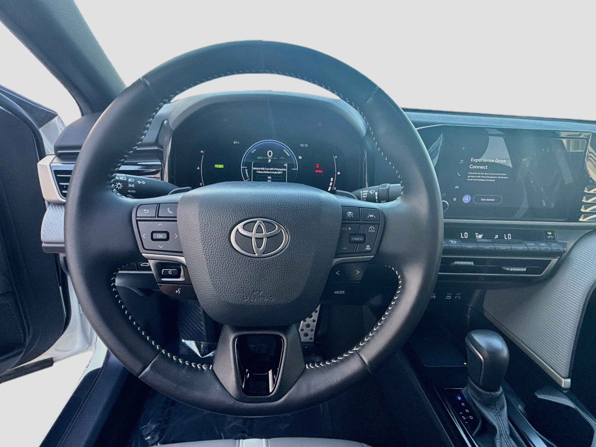 Used 2025 Toyota Camry SE w/ Convenience Package FWD image 10