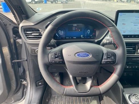 Used 2025 Ford Escape ST-Line Elite w/ Premium Technology Package AWD/4WD image 11