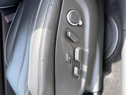 Certified 2025 Genesis GV80 3.5T Advanced AWD/4WD image 17