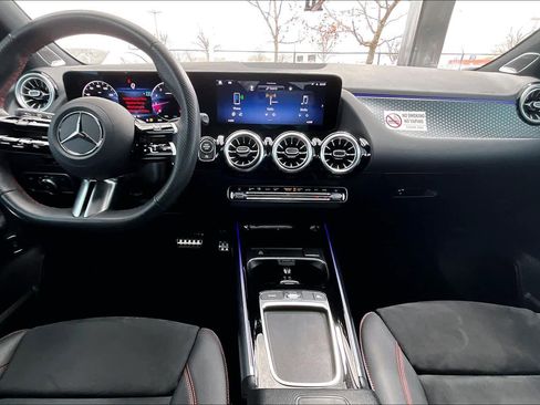 Used 2025 Mercedes-Benz GLA 250 image 15