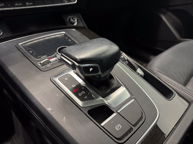 Used 2018 Audi Q5 2.0T Premium AWD/4WD image 28