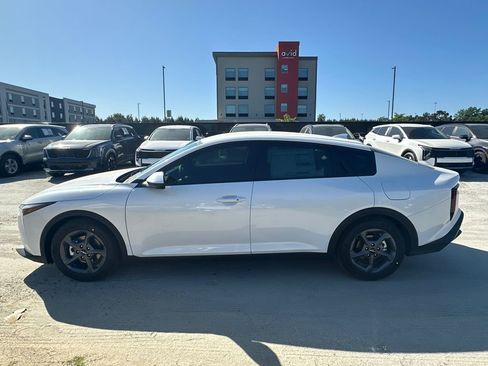 New 2026 Kia K4 FWD image 4