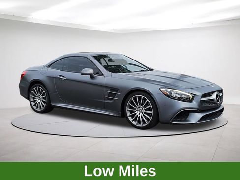 Used 2018 Mercedes-Benz SL 550 image 2
