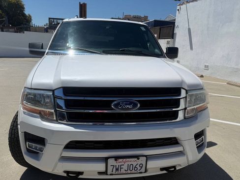 Used 2015 Ford Expedition EL XLT w/ Equipment Group 202A AWD/4WD image 5