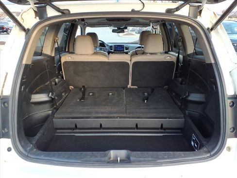 Used 2016 Honda Pilot Touring image 14