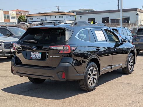 Certified 2021 Subaru Outback Premium w/ Popular Package #1 AWD/4WD image 5