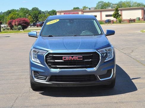 Used 2024 GMC Terrain SLE AWD/4WD image 8