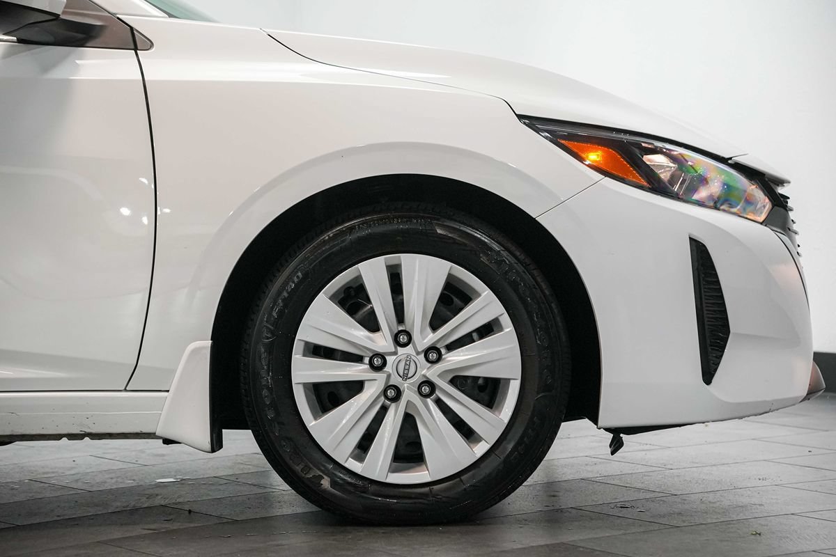 Used 2025 Nissan Sentra S FWD image 9