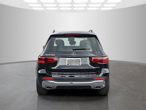 Used 2025 Mercedes-Benz GLB 250 image 5