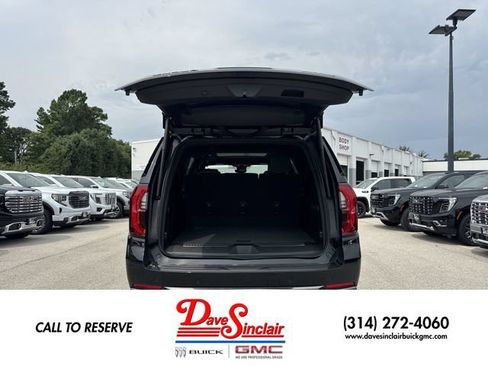 New 2026 GMC Yukon XL AT4 w/ AT4 Premium Package AWD/4WD image 25
