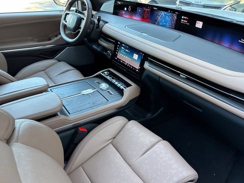 New 2025 Lincoln Navigator Black Label image 13