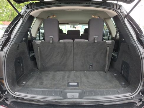 Used 2019 Nissan Pathfinder S AWD/4WD image 30