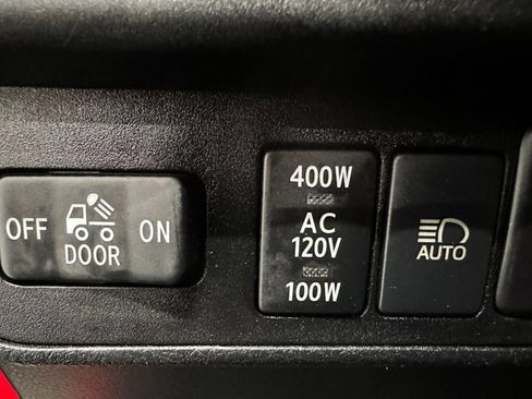 Used 2019 Toyota Tacoma Limited AWD/4WD image 25