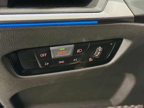 Used 2024 BMW i4 xDrive40i image 17