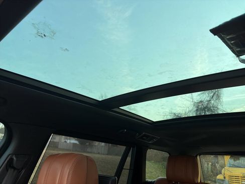 Used 2017 Land Rover Range Rover Long Wheelbase Autobiography image 30