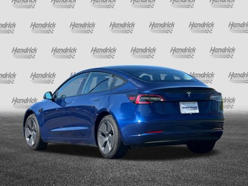 Used 2022 Tesla Model 3 Standard Range image 7
