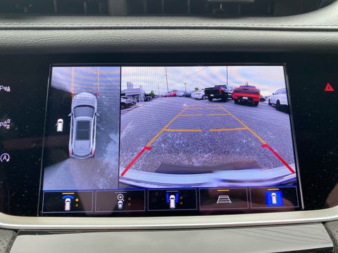 Used 2024 Cadillac XT5 Premium Luxury w/ Technology Package FWD image 31