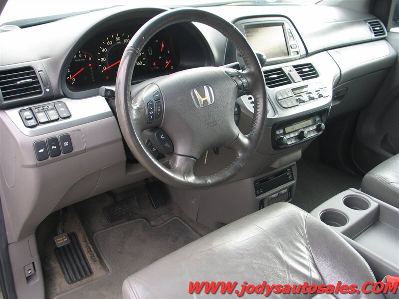 Used 2010 Honda Odyssey Touring image 2