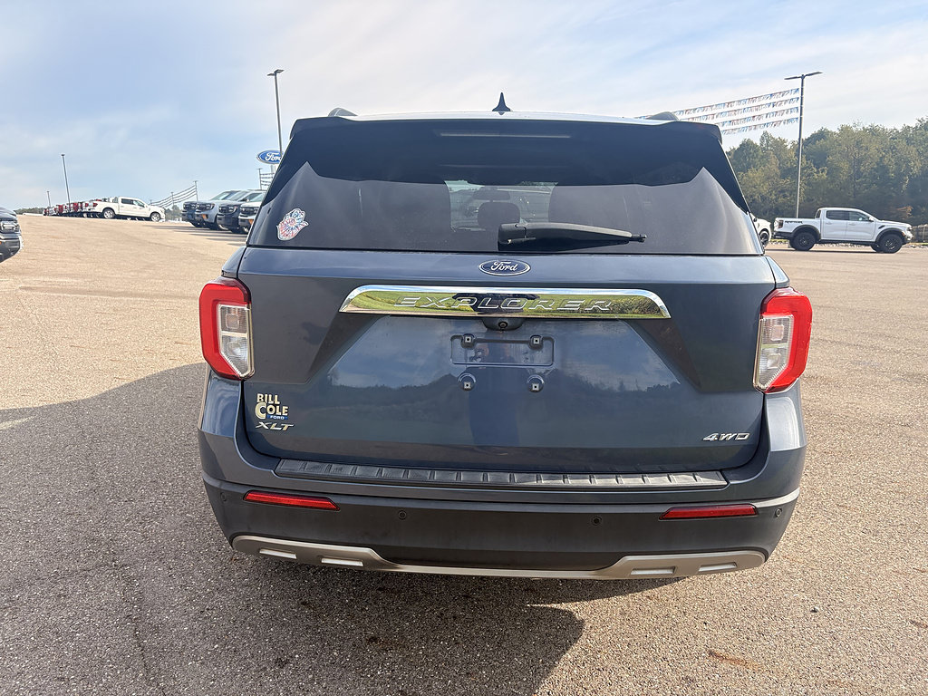 Used 2021 Ford Explorer XLT w/ Equipment Group 202A AWD/4WD image 4