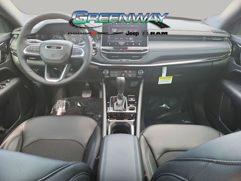 New 2026 Jeep Compass Latitude image 10