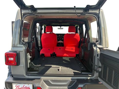 Used 2022 Jeep Wrangler Unlimited Sport AWD/4WD image 30