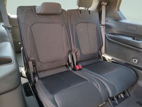 New 2024 Jeep Grand Cherokee L Laredo image 33