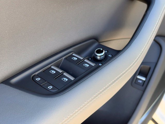 Used 2025 Audi Q7 3.0T Premium Plus AWD/4WD image 16