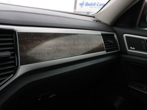 Used 2018 Volkswagen Atlas SEL Premium image 20