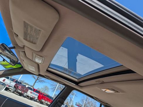 Used 1996 Toyota Camry LE FWD image 4