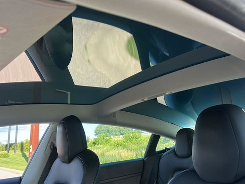 Used 2018 Tesla Model 3 Long Range AWD/4WD image 16