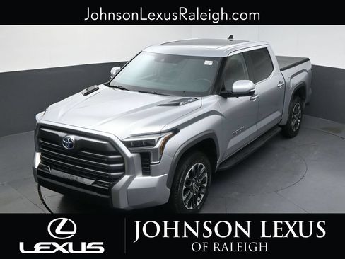 Used 2024 Toyota Tundra Limited AWD/4WD image 25