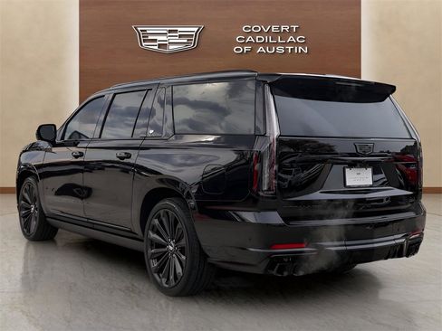 Certified 2025 Cadillac Escalade ESV V image 3