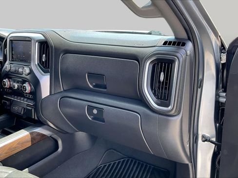 Used 2019 GMC Sierra 1500 SLT RWD image 18