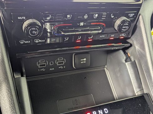 New 2025 Jeep Grand Cherokee Limited w/ Luxury Tech Group II image 22