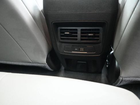 Used 2024 Chevrolet Colorado ZR2 w/ Technology Package AWD/4WD image 13