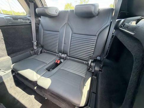 Used 2023 Land Rover Discovery S R-Dynamic AWD/4WD image 28