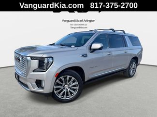 Used 2022 GMC Yukon XL Denali w/ Denali Premium Package AWD/4WD video 1