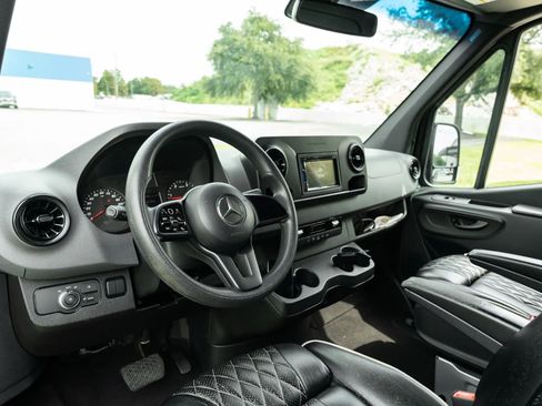 Used 2019 Mercedes-Benz Sprinter 170 image 20