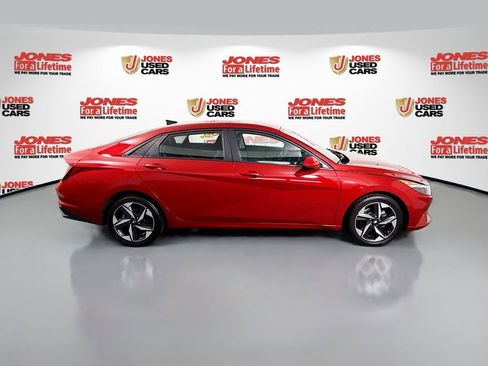 Certified 2023 Hyundai Elantra SEL w/ Convenience Package image 17