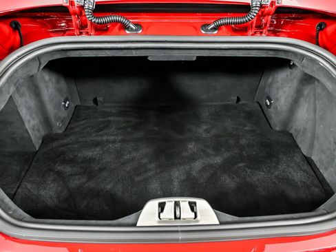 Used 2021 Ferrari 812 GTS image 16