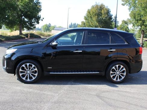 Used 2014 Kia Sorento SX w/ 3rd Row Package AWD/4WD image 7