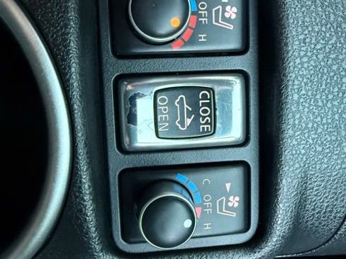 Used 2017 Nissan 370Z Touring Sport image 22