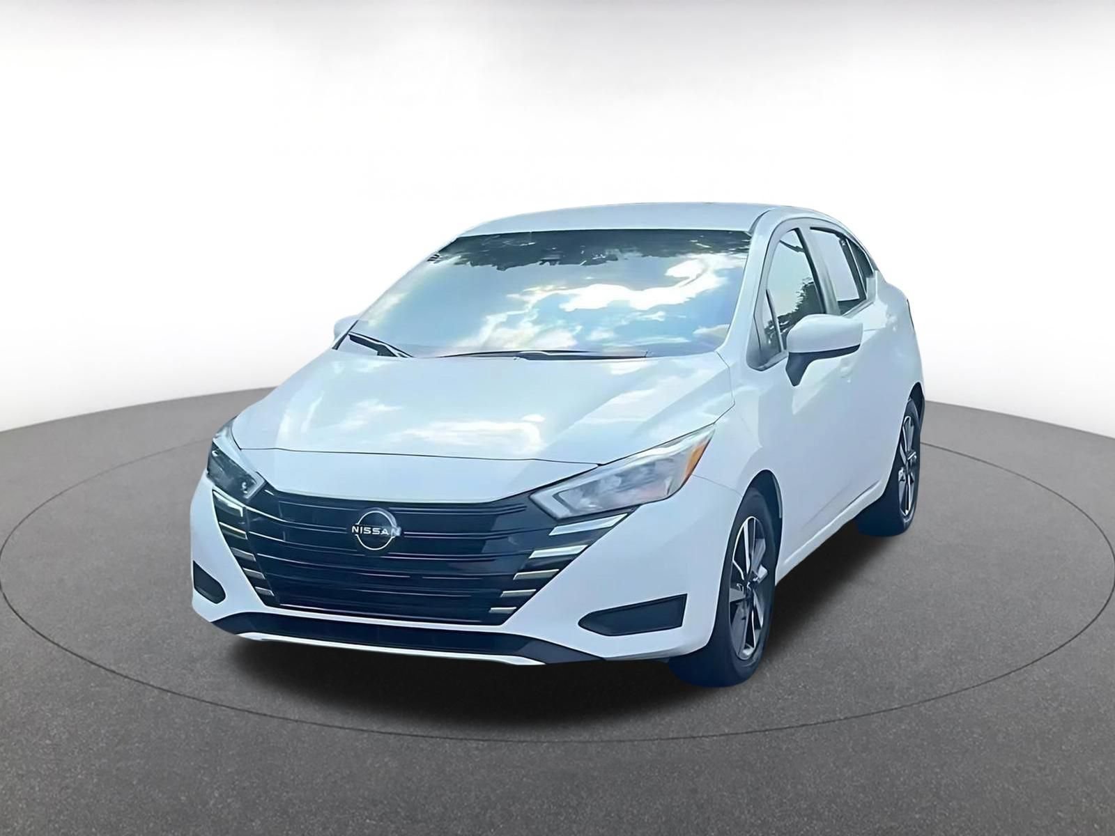 Used 2025 Nissan Versa SV FWD image 6