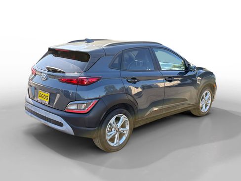 Used 2022 Hyundai Kona SEL w/ Convenience Package FWD image 5