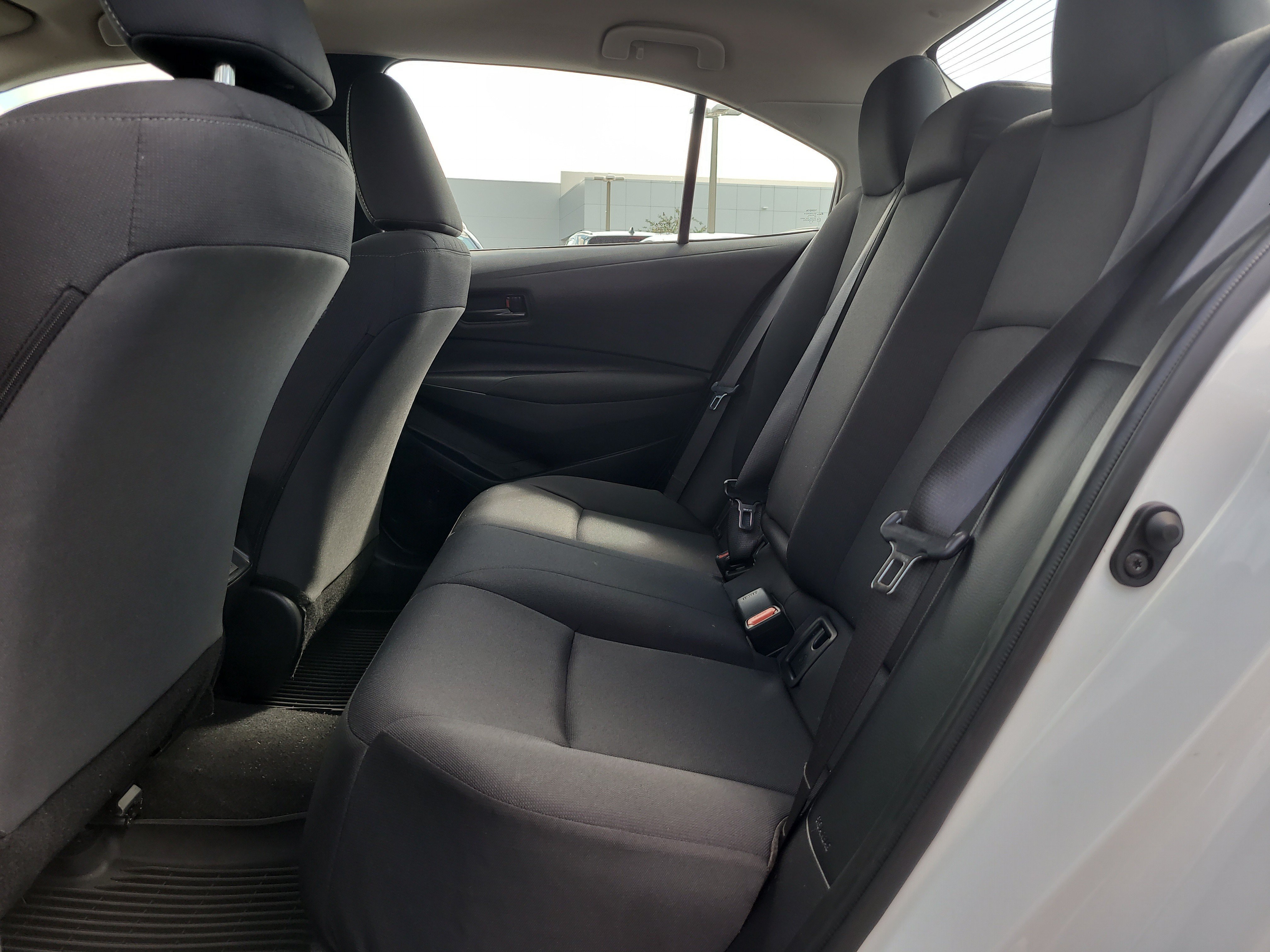 Used 2025 Toyota Corolla LE FWD image 11