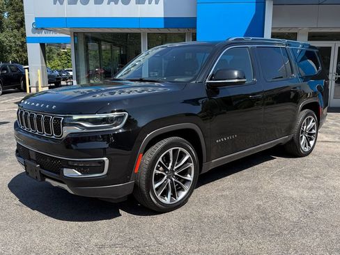 Used 2022 Jeep Wagoneer Series III w/ Premium Group I AWD/4WD image 1